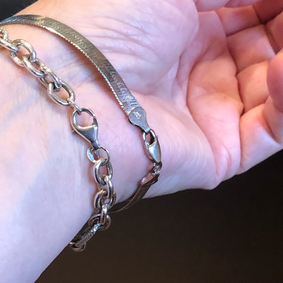7 1/2” Sterling Silver Figaro Chain Bracelet - Picture 8 of 16